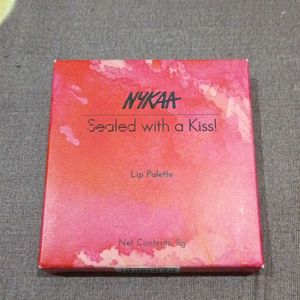 Nykaa Sealed With A Kiss Lip Palette