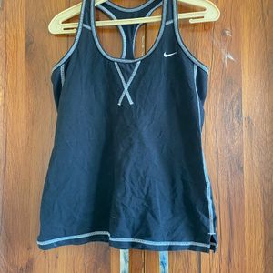 Nike Brand Active Wear For Women’s