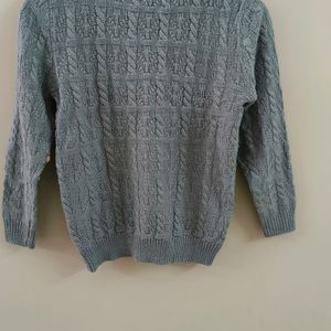 Crewneck Sweater with  Floral Handwork