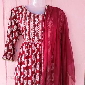 Nyra Cut Kurti Xl Size .