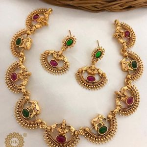 Elegant Jewellery Set