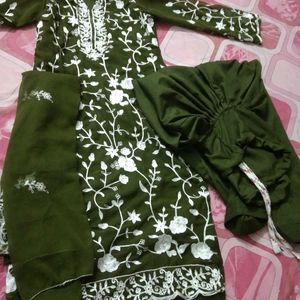 Bottel Green Pakistani Stiched Suits