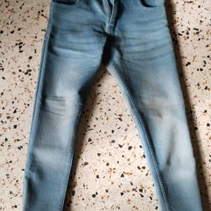 Two Boys Jeans age : 6-8 Years