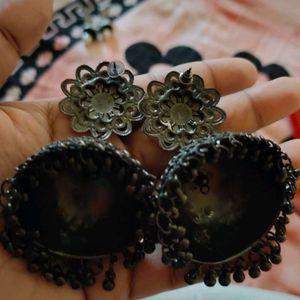 Beautiful 😍 Black 🖤 Colour Earrings 😍