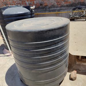 PRICE REDUCED - Water Tank