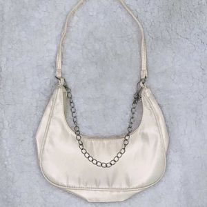 Urbanic off white- cream shoulder baguette bag