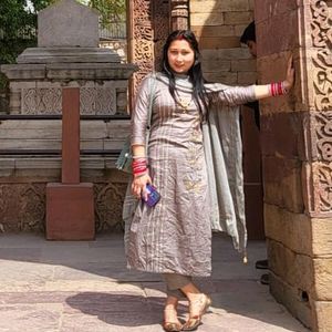 Attaractive Kurti Pant With Dupatta Set