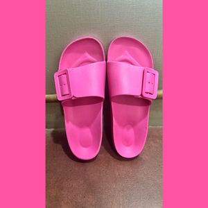 NEW KOOK N KEECH PINK RUBBER SLIDES