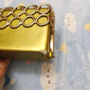 Hand Clutch With Side Chain