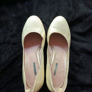 Cream Heel