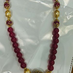 Red Beads Neckpiece