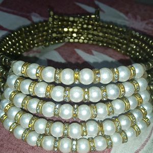 Pearl Neckpiece