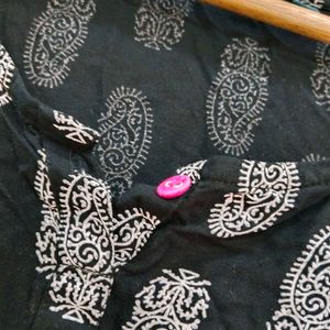 Avaasa Black Motif Printed Kurta Size M