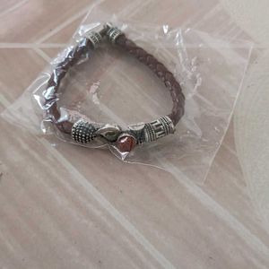 Shiv Damru Pendant, Trishul-Damru Bracelet, Holde