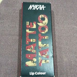 Nykaa  Matte Tattoo Wine Lip Colour