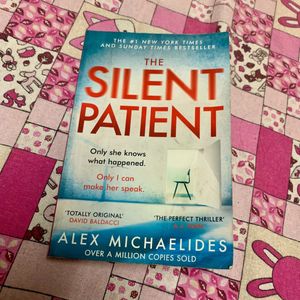 THE SILIENT PATIENT (new York Times Best Seller)