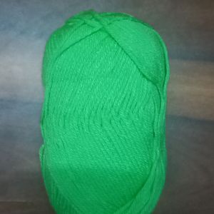 Good Quality Soft Green Yarn (100% Acrylic)