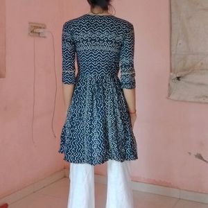 Round Short Kurti