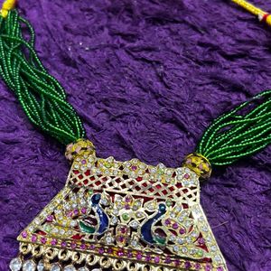 Royal Emerald Neckpiece**