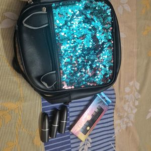 Back.pack + Lipstick +eyeshadow Palatte