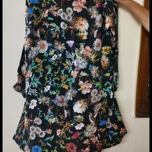 Zara Traufaulic Floral Top