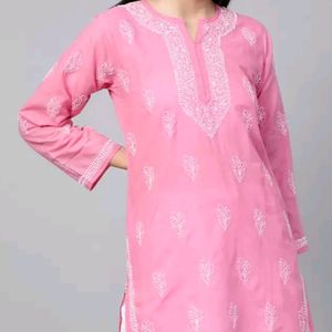 Chikankari Kurti 🌸