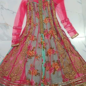 🔥Eid Offer 🔥🔥💕Beautiful Ethnic Gown 💕