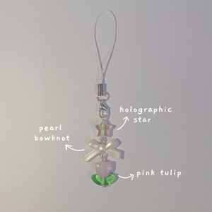 ₊˚⊹ pink tulip phone charm/keychain ₊˚⊹