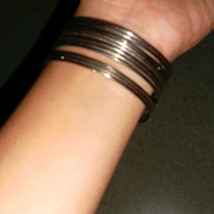 Very Pretty Bangles...10 Piece  2-2 Size