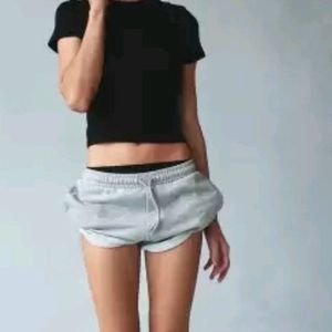 H&m Black Crop Top