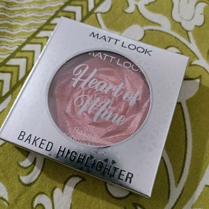 Mattlook Highlighter (Shade: 06 Rosy Dew)