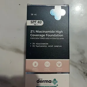 The DermaCo 2 % NiacinimideHighcoverage Foundation