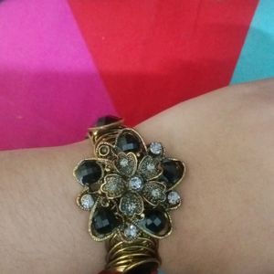 Black Beaded Bracelet