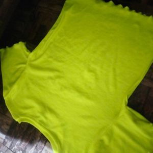 Combo Of Neon Top And Dungarees