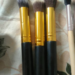 Diamond Face And Kabuki Eye Brushes