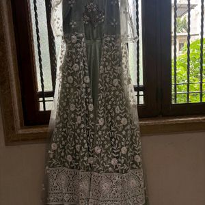 Negotiable...Amazing Long Gown With Jacket