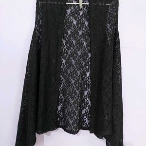 Black Lace Sleeveless Shrug