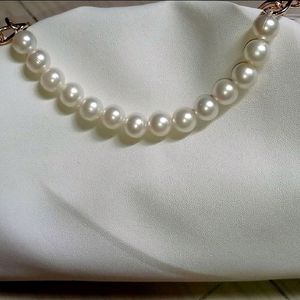 WHITE PEARL SLING BAG