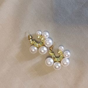 Pearls Earrings