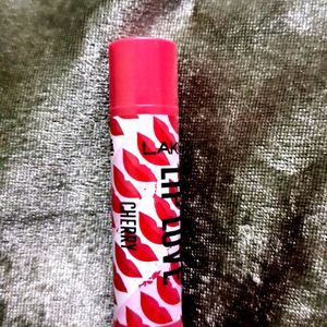 Lipbalm Which Looks Like Lipstick And Long-lasting