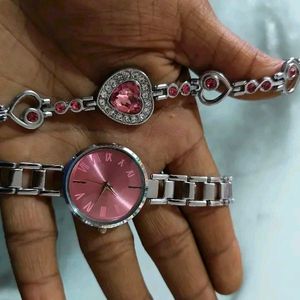 Women watch with bracelet.