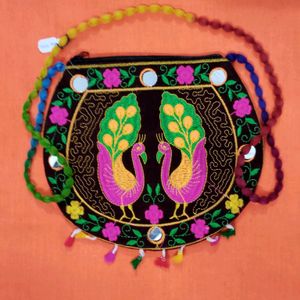 Rajasthani Clutch