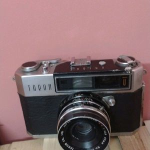 Vintage Taron Camera