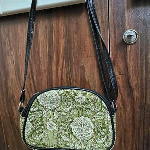 floral green slingbag and bangles