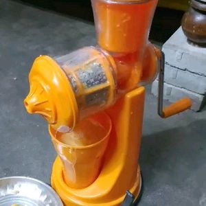 Manual Hand Fruit Juicer with Steel Handle