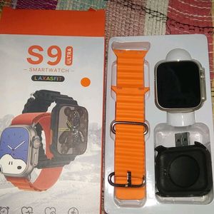 BRAND NEW S9 ULTRA SMARTWATCH WITH WIRELESSCHARGER