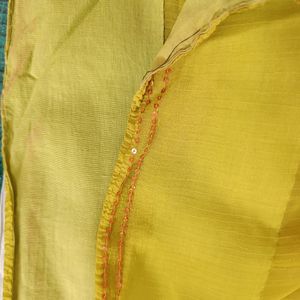 Light Weight Saree With Blouse