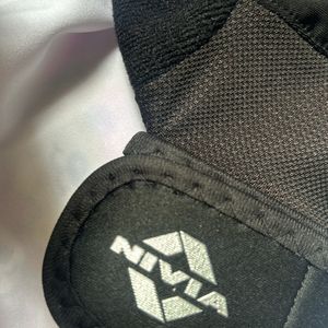 Nivia Enduro Gym Gloves with Wrist Support