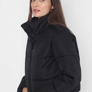 CROPPED BLACK PUFFER JACKET