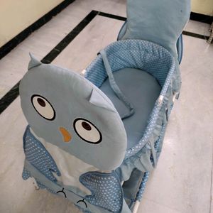 Babyhug Cradle